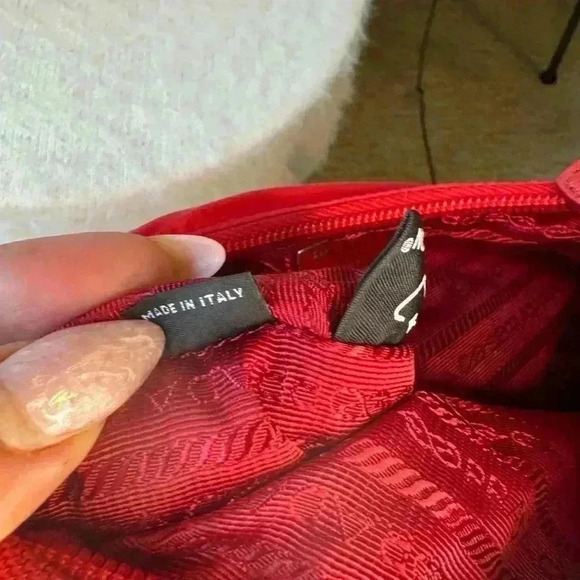 Prada Re-Edition 2000 Tessutto Mini Red Hobo Bag. - Picture 13 of 15